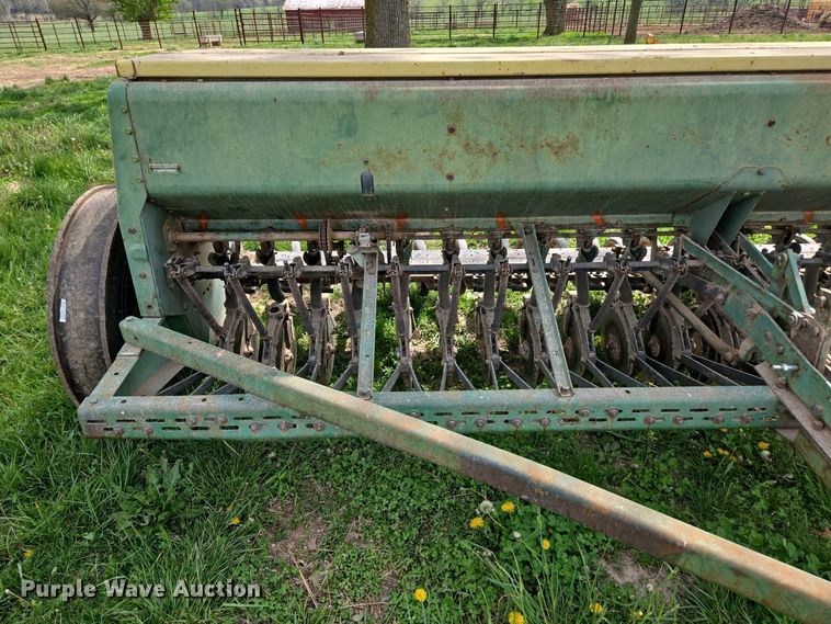 image for item EN3583 John Deere 8300217D grain drill