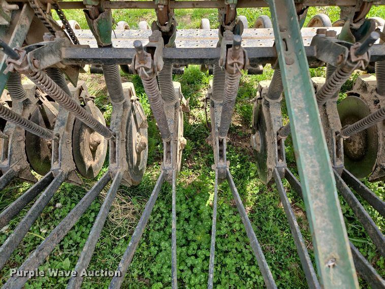 image for item EN3583 John Deere 8300217D grain drill