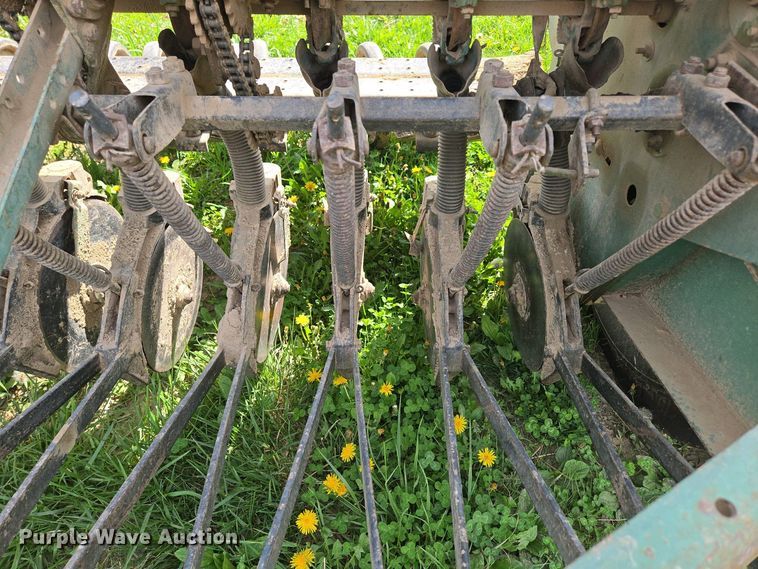 image for item EN3583 John Deere 8300217D grain drill