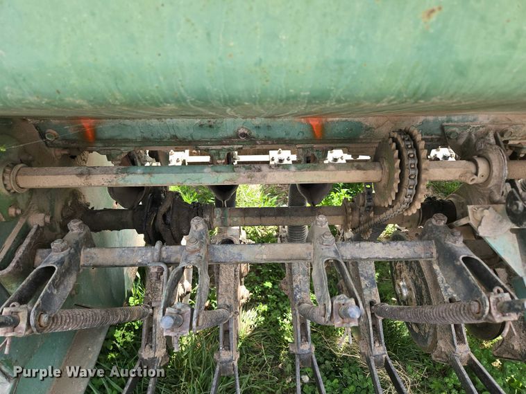 image for item EN3583 John Deere 8300217D grain drill