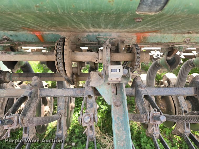 image for item EN3583 John Deere 8300217D grain drill