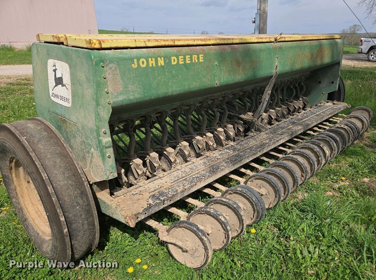 image for item EN3583 John Deere 8300217D grain drill