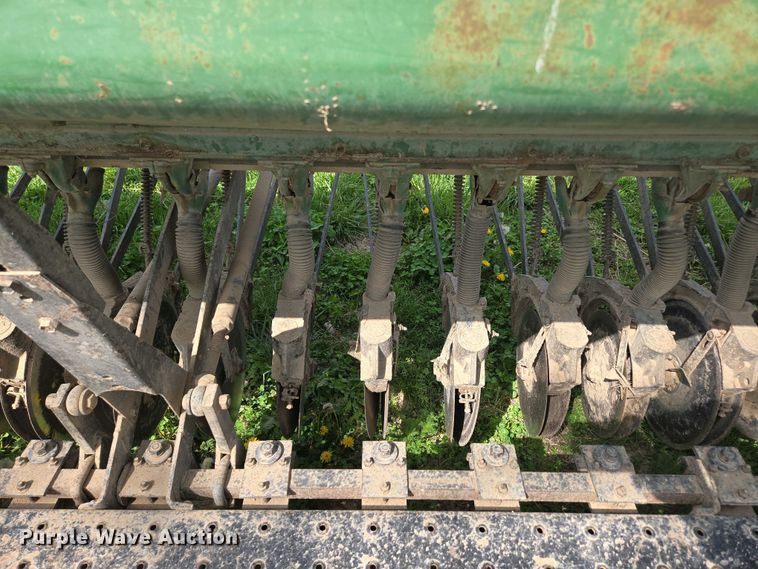 image for item EN3583 John Deere 8300217D grain drill