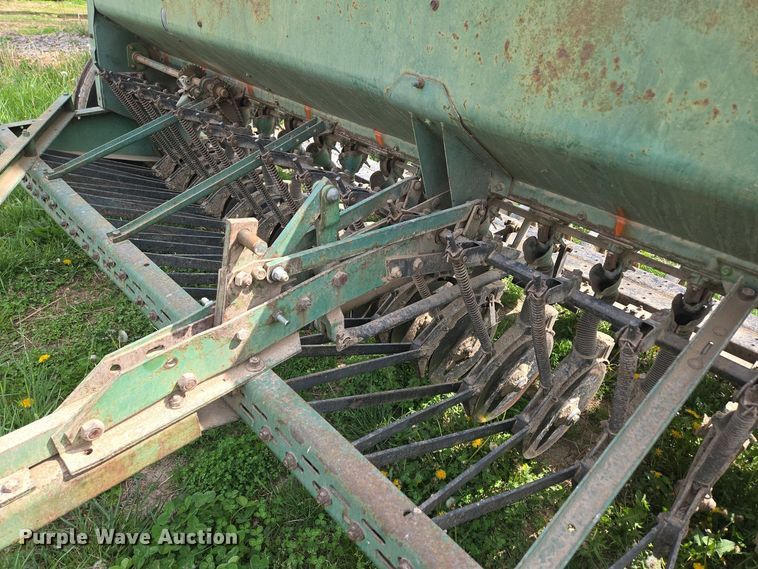 image for item EN3583 John Deere 8300217D grain drill