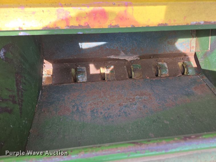 image for item EN3583 John Deere 8300217D grain drill