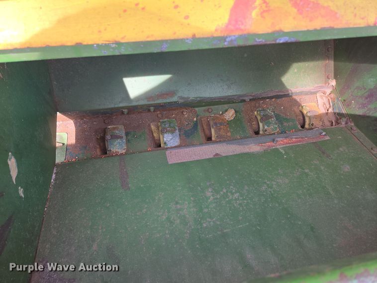 image for item EN3583 John Deere 8300217D grain drill