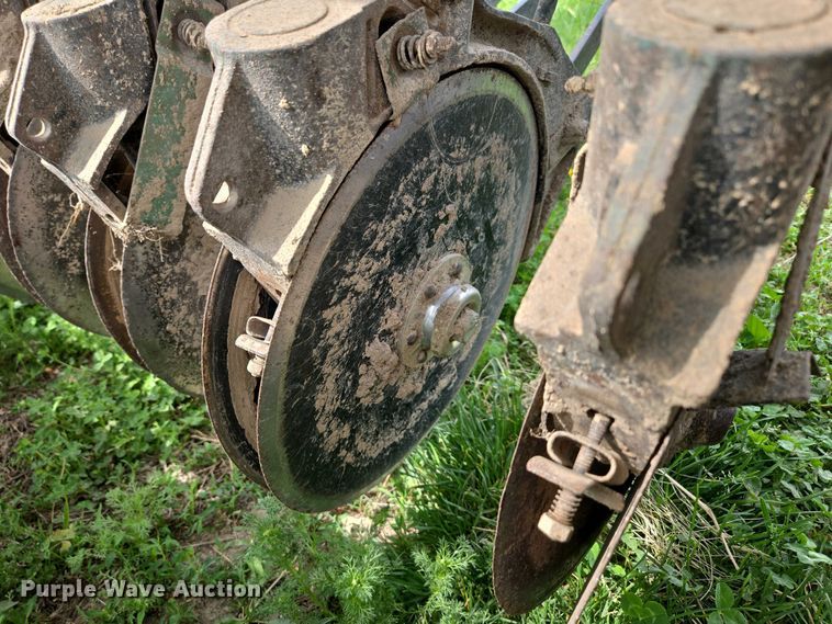 image for item EN3583 John Deere 8300217D grain drill