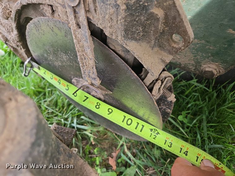 image for item EN3583 John Deere 8300217D grain drill