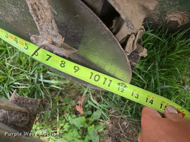 image for item EN3583 John Deere 8300217D grain drill