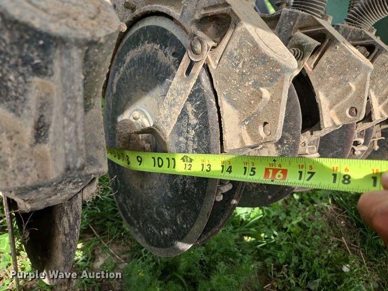 image for item EN3583 John Deere 8300217D grain drill