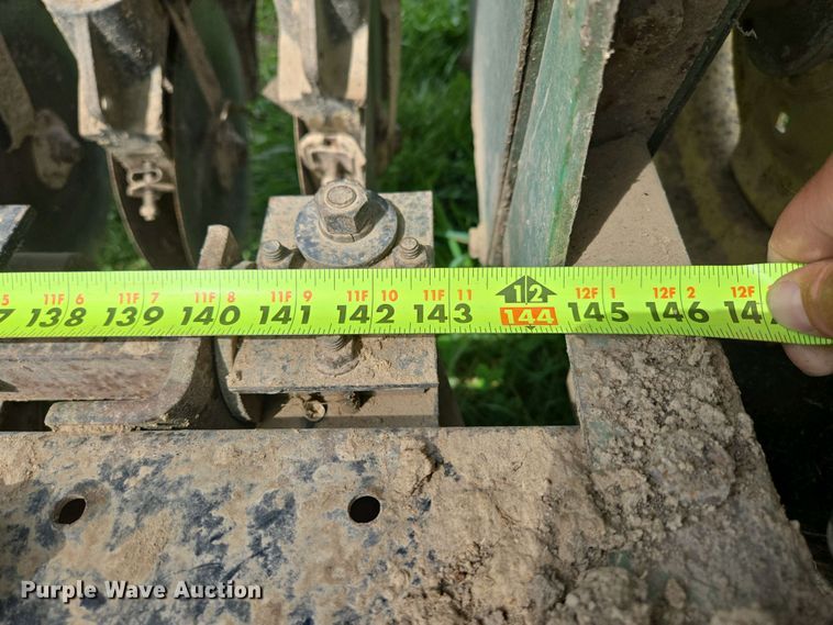 image for item EN3583 John Deere 8300217D grain drill