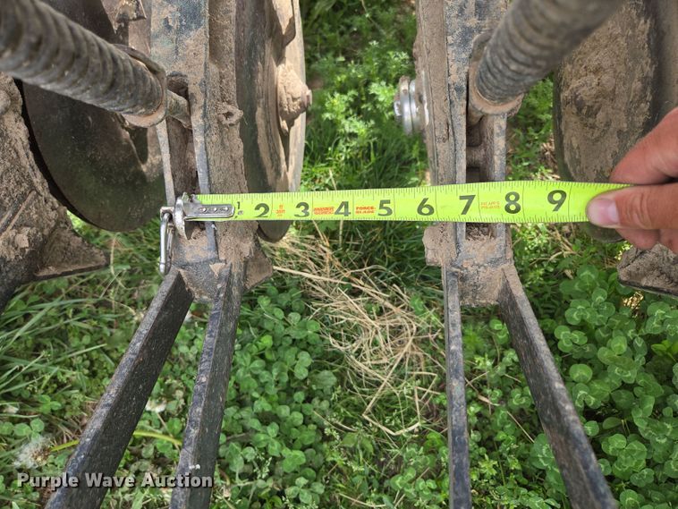 image for item EN3583 John Deere 8300217D grain drill