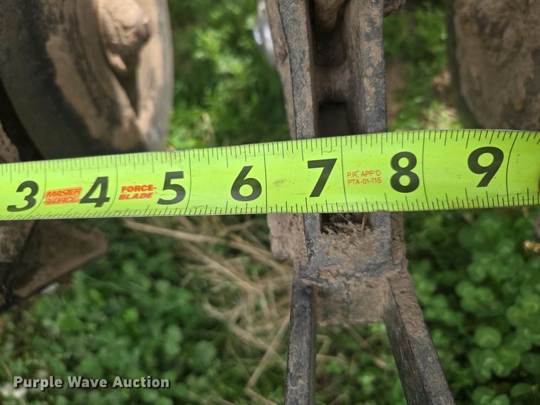 image for item EN3583 John Deere 8300217D grain drill