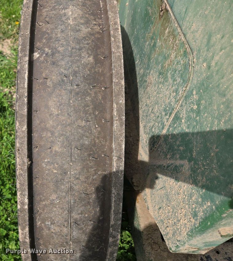 image for item EN3583 John Deere 8300217D grain drill