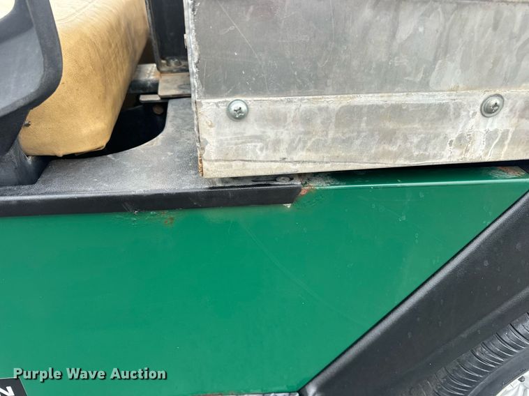 image for item EN4507 Cushman Refresher 1200 golf cart