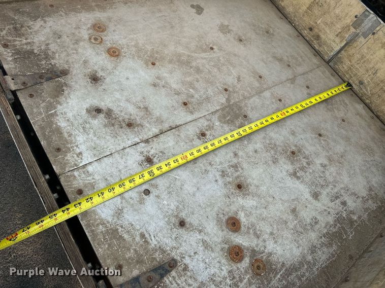 image for item EN4507 Cushman Refresher 1200 golf cart