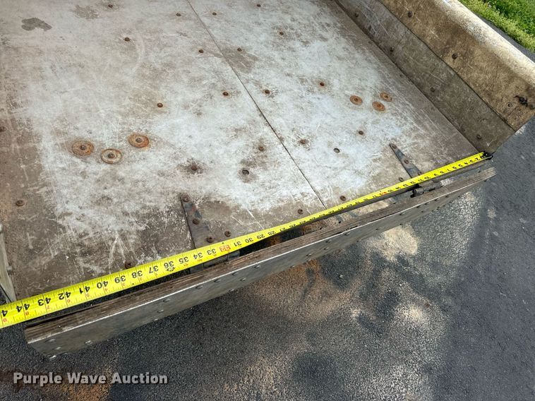 image for item EN4507 Cushman Refresher 1200 golf cart