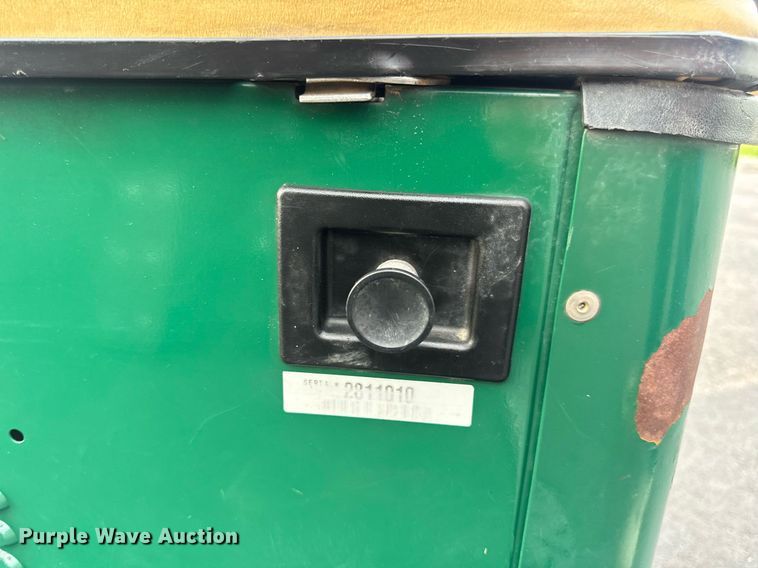 image for item EN4507 Cushman Refresher 1200 golf cart