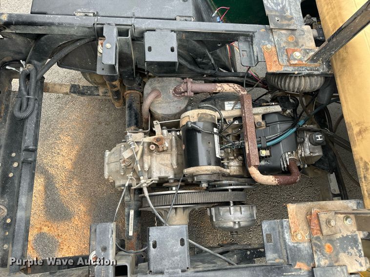 image for item EN4507 Cushman Refresher 1200 golf cart