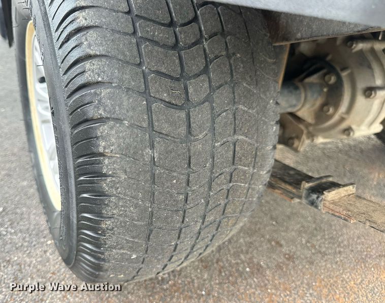 image for item EN4507 Cushman Refresher 1200 golf cart