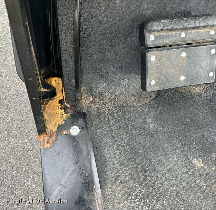 image for item EN4508 Cushman Hauler 1200 golf cart