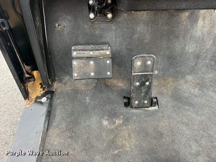 image for item EN4508 Cushman Hauler 1200 golf cart