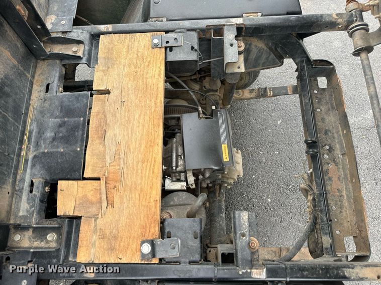 image for item EN4508 Cushman Hauler 1200 golf cart