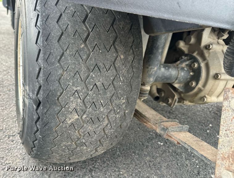 image for item EN4508 Cushman Hauler 1200 golf cart