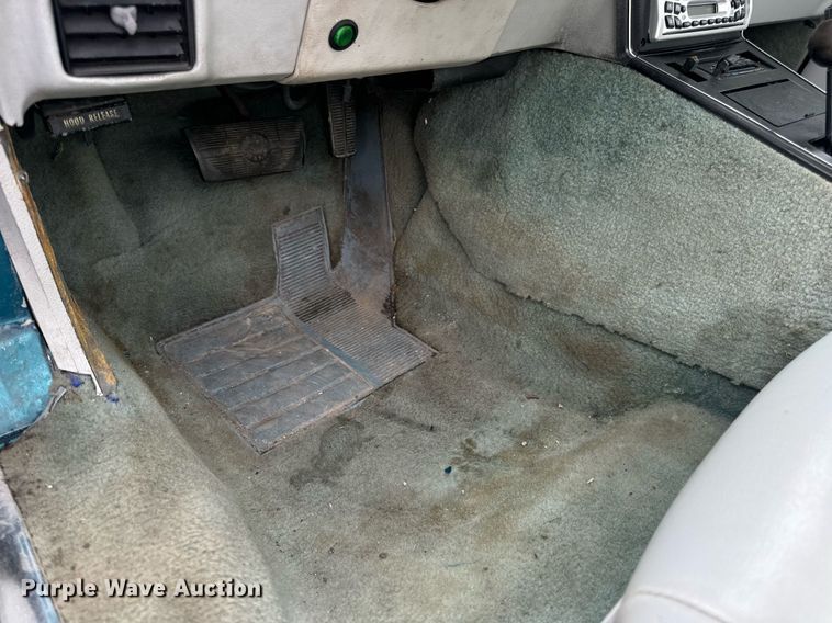 image for item EN4510 1982 Chevrolet Corvette 