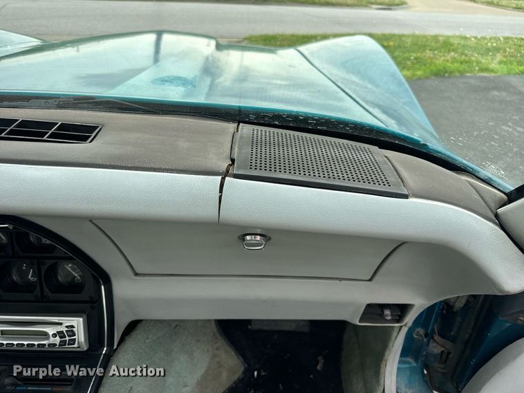 image for item EN4510 1982 Chevrolet Corvette 