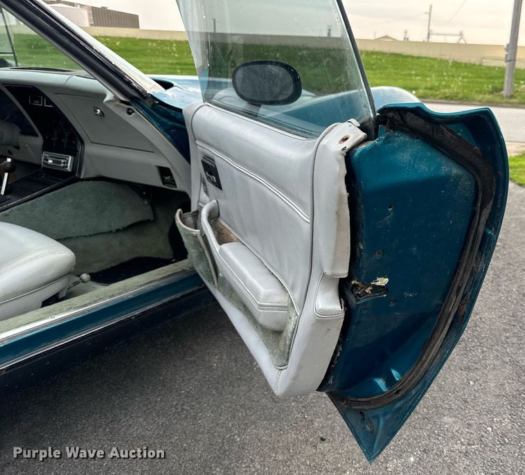 image for item EN4510 1982 Chevrolet Corvette 