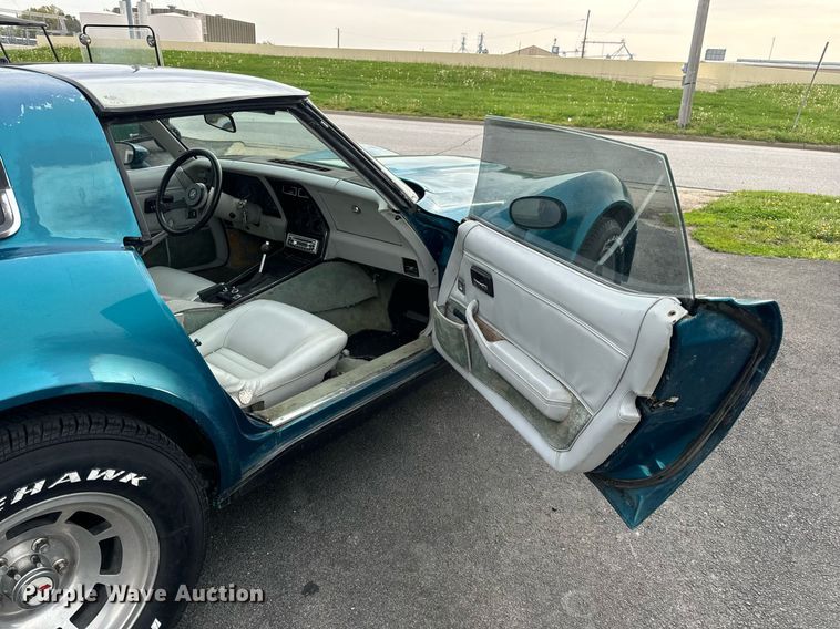 image for item EN4510 1982 Chevrolet Corvette 