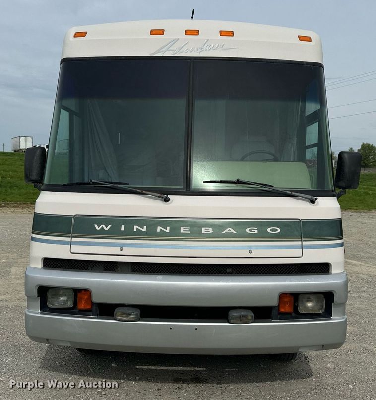 image for item EN4512 1996 Winnebago Adventure RV