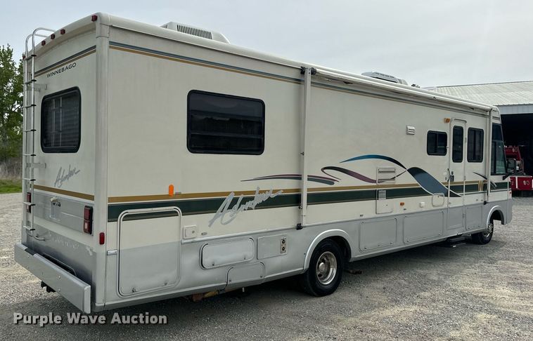 image for item EN4512 1996 Winnebago Adventure RV