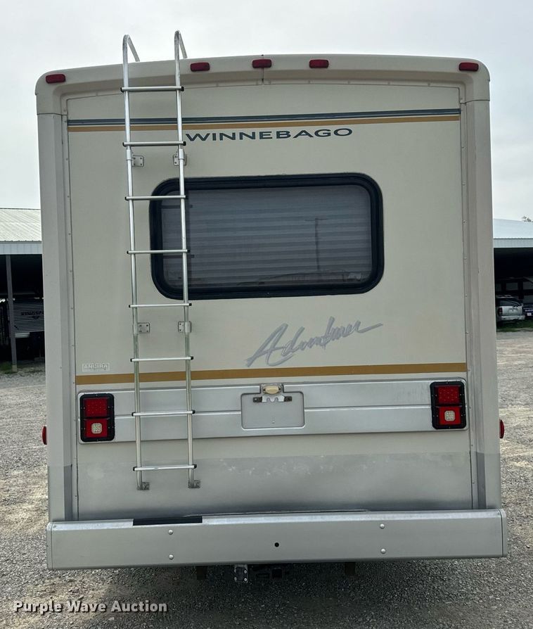 image for item EN4512 1996 Winnebago Adventure RV