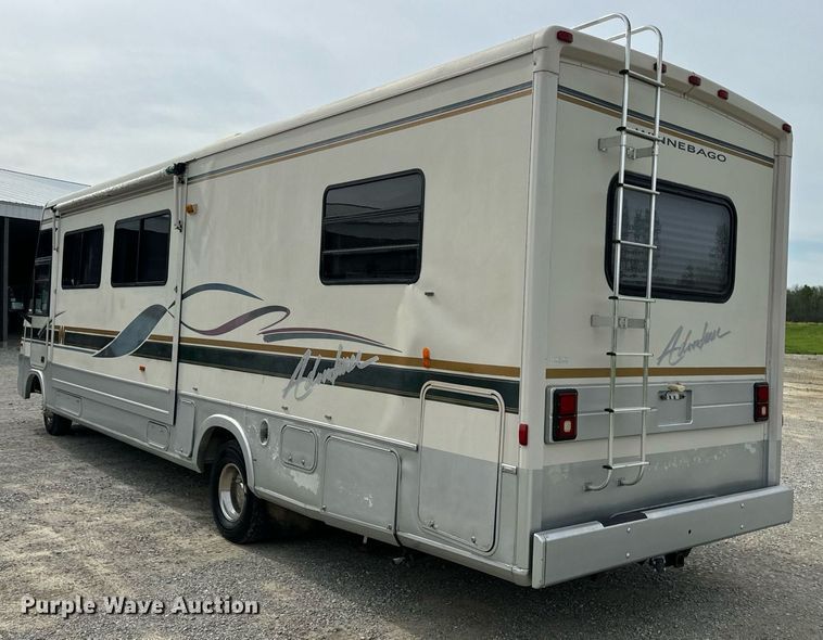 image for item EN4512 1996 Winnebago Adventure RV
