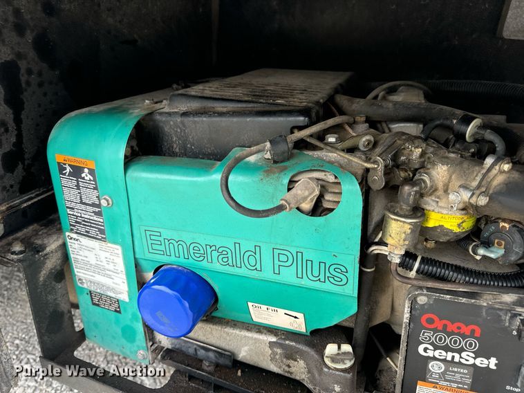 image for item EN4512 1996 Winnebago Adventure RV