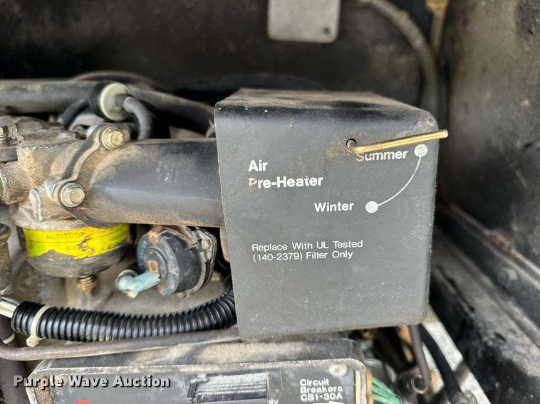 image for item EN4512 1996 Winnebago Adventure RV