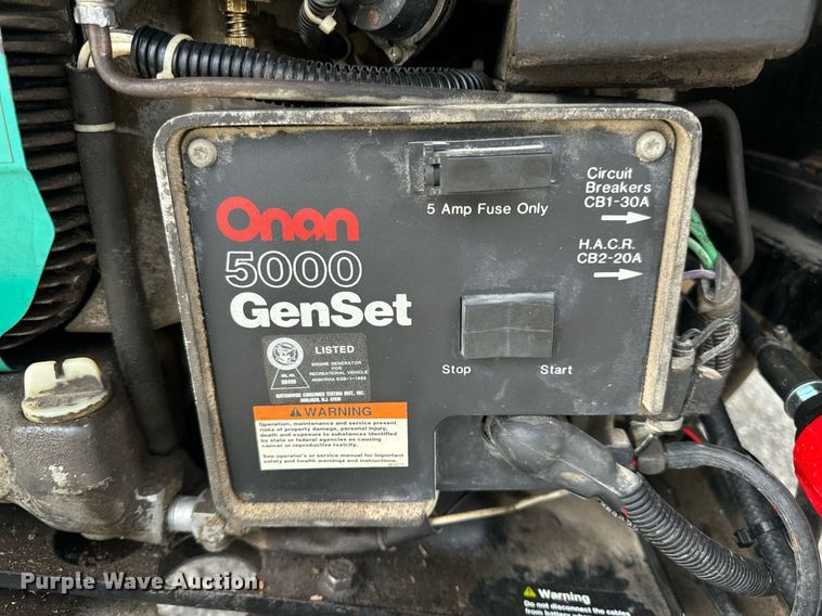 image for item EN4512 1996 Winnebago Adventure RV