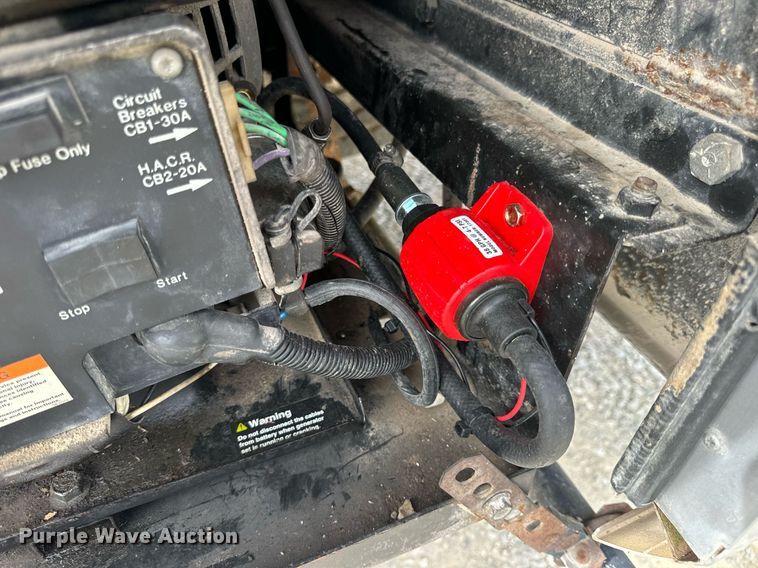 image for item EN4512 1996 Winnebago Adventure RV