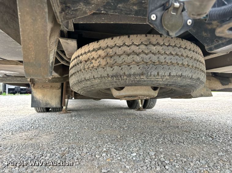 image for item EN4512 1996 Winnebago Adventure RV