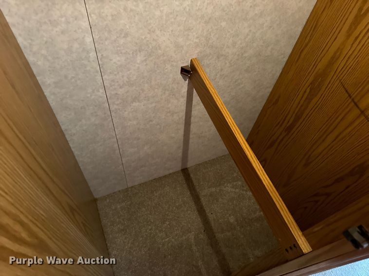 image for item EN4512 1996 Winnebago Adventure RV