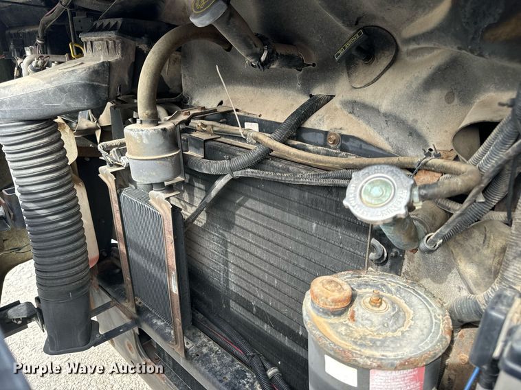 image for item EN4512 1996 Winnebago Adventure RV