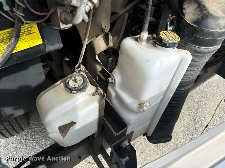 image for item EN4512 1996 Winnebago Adventure RV