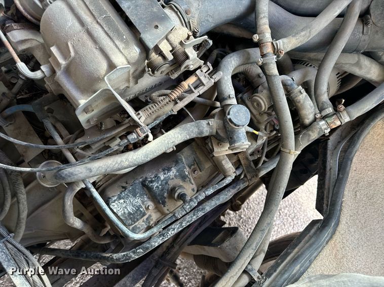 image for item EN4512 1996 Winnebago Adventure RV