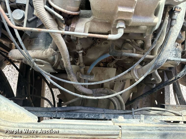 image for item EN4512 1996 Winnebago Adventure RV