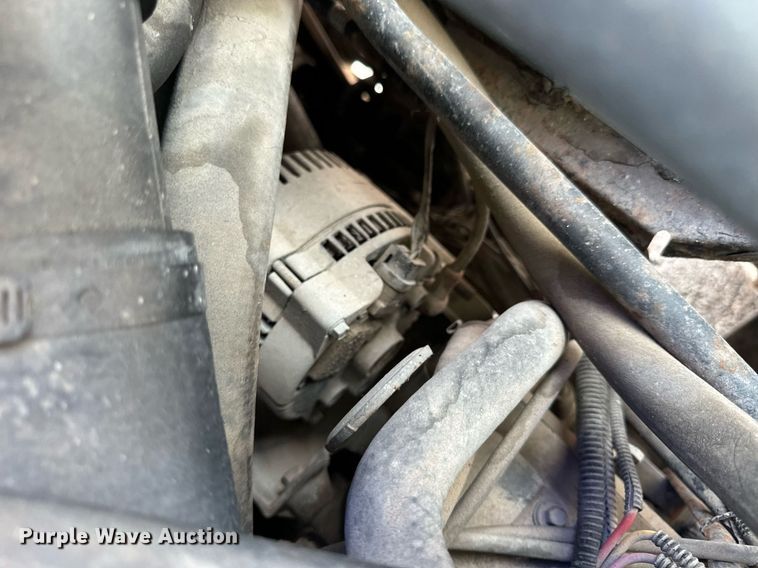 image for item EN4512 1996 Winnebago Adventure RV