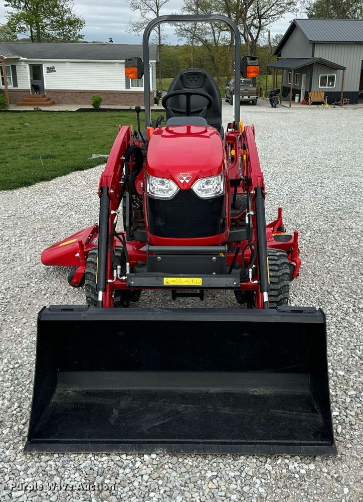 image for item EN4524 2021 Massey Ferguson GC1723 MFWD tractor