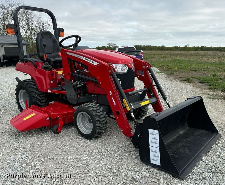 image for item EN4524 2021 Massey Ferguson GC1723 MFWD tractor