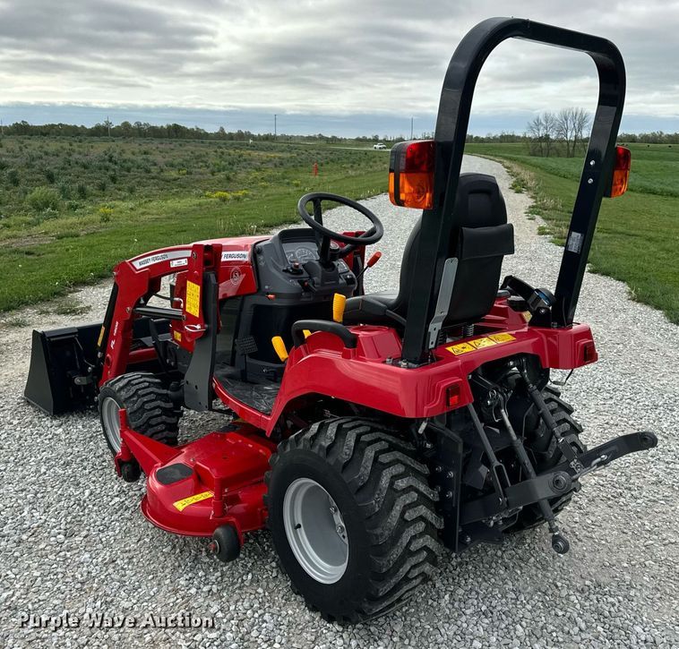 image for item EN4524 2021 Massey Ferguson GC1723 MFWD tractor